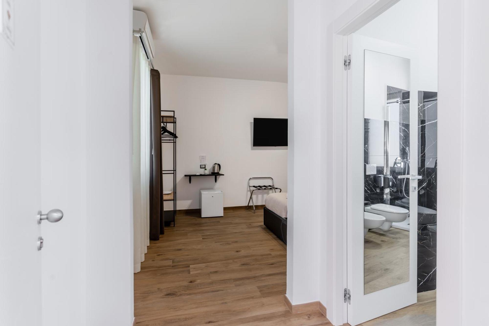 Pietramare Luxury Suites Bari Exterior photo