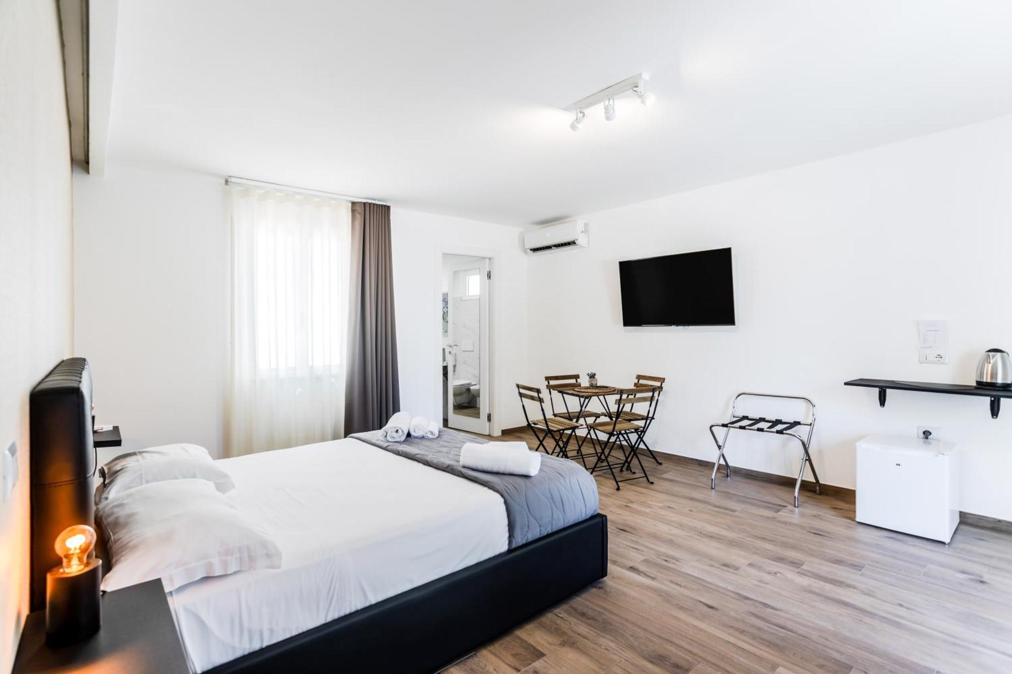 Pietramare Luxury Suites Bari Exterior photo