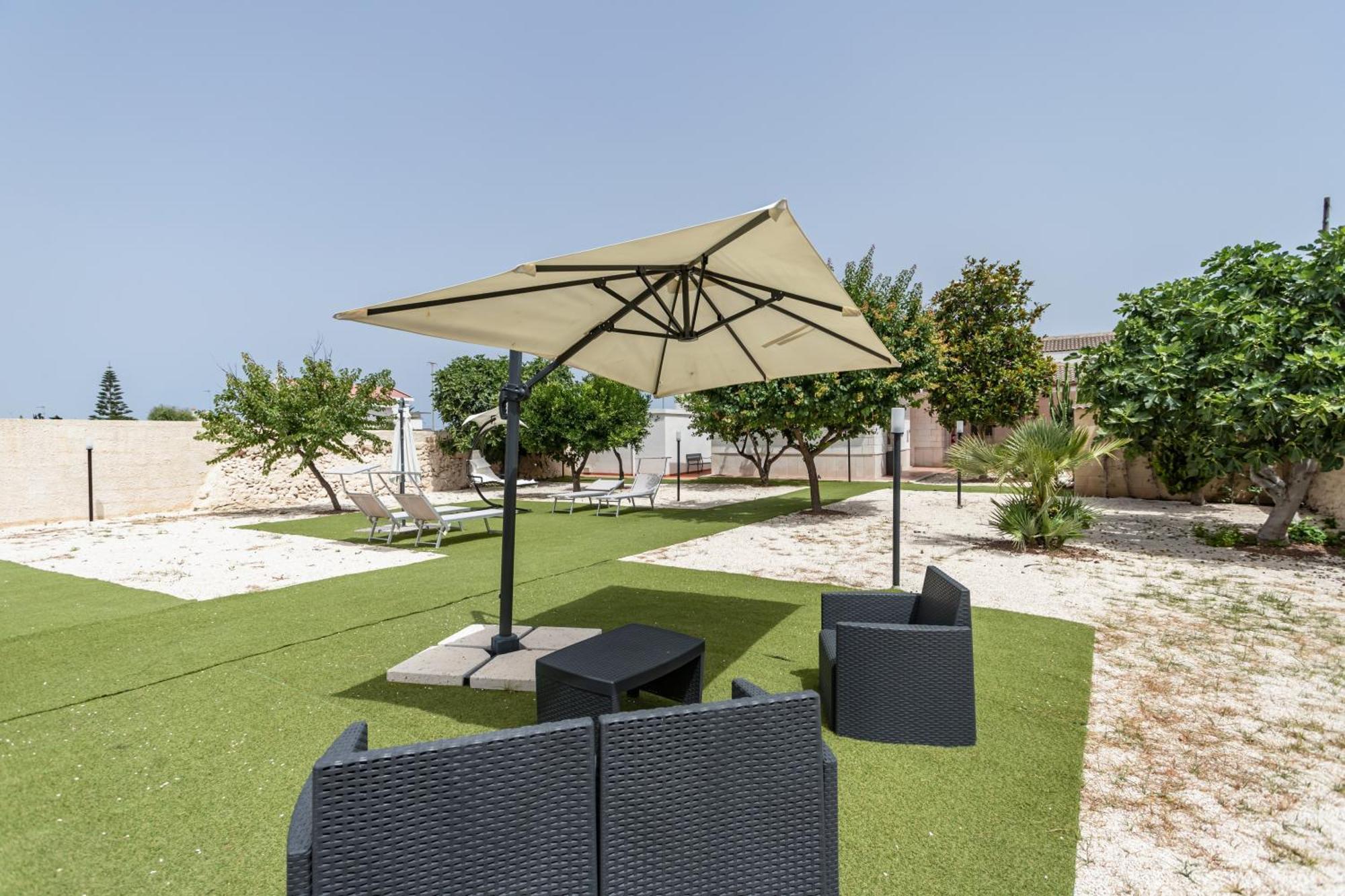 Pietramare Luxury Suites Bari Exterior photo