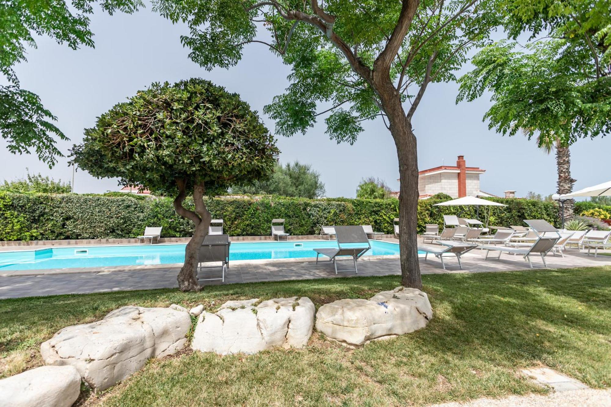 Pietramare Luxury Suites Bari Exterior photo